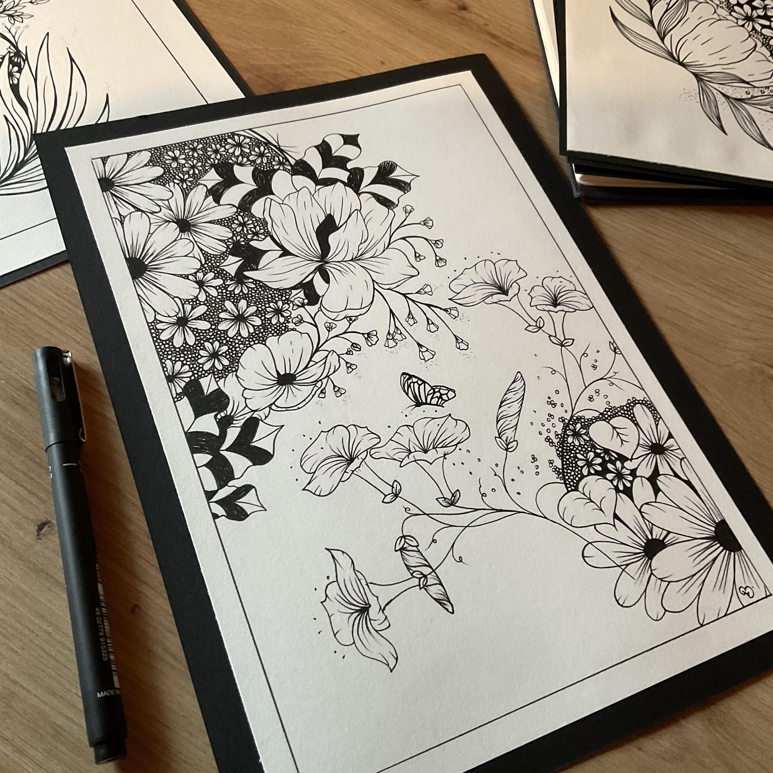Cadre fleuri papillon dessin feutre Bérénice Artiste Créatrice française peintre 71 Saône-et-Loire
